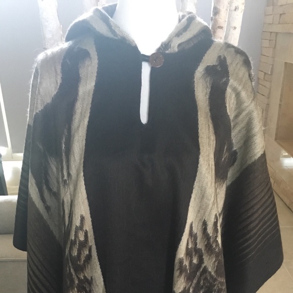 Hand crafted 100% alpaca poncho from Peru - Picture 3 of 4